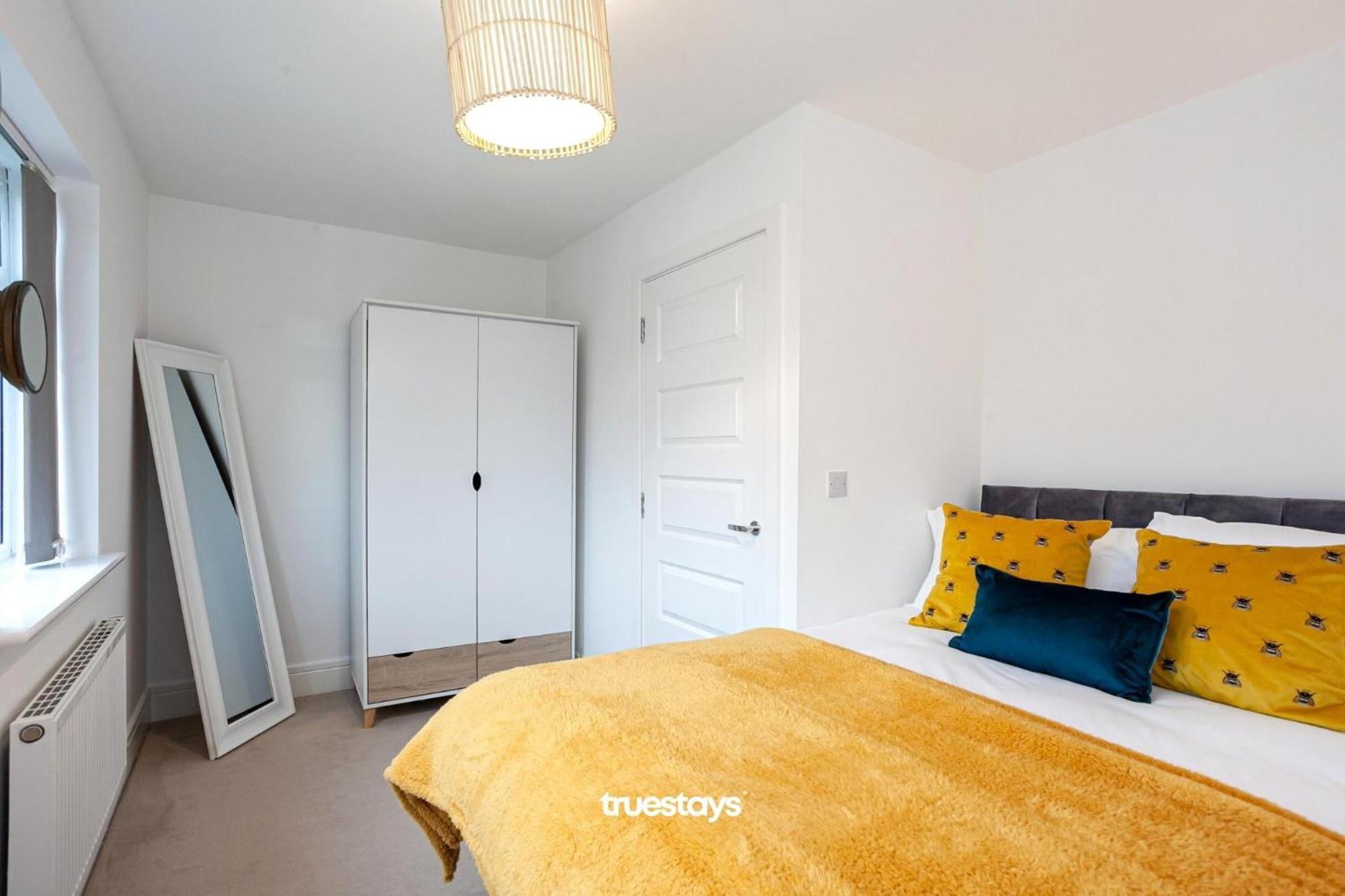Ambassador House By Truestays - Luxury 4 Bedroom House In Stoke-On-Trent Etruria ภายนอก รูปภาพ